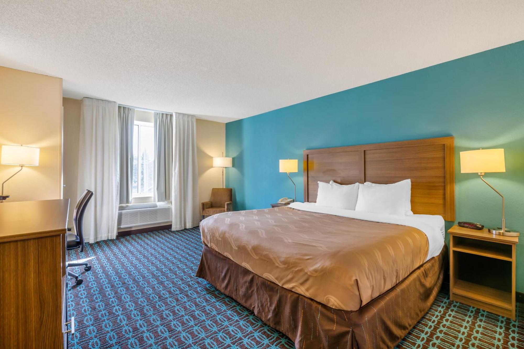 Quality Inn & Suites Sandusky Exterior photo